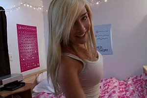 Japan公车群交3p Porn