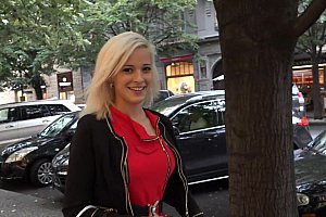 Jizz成熟丰满美国女人少妇 Porn