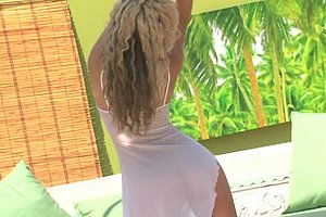 Ijzz8玉足美女短片 Porn